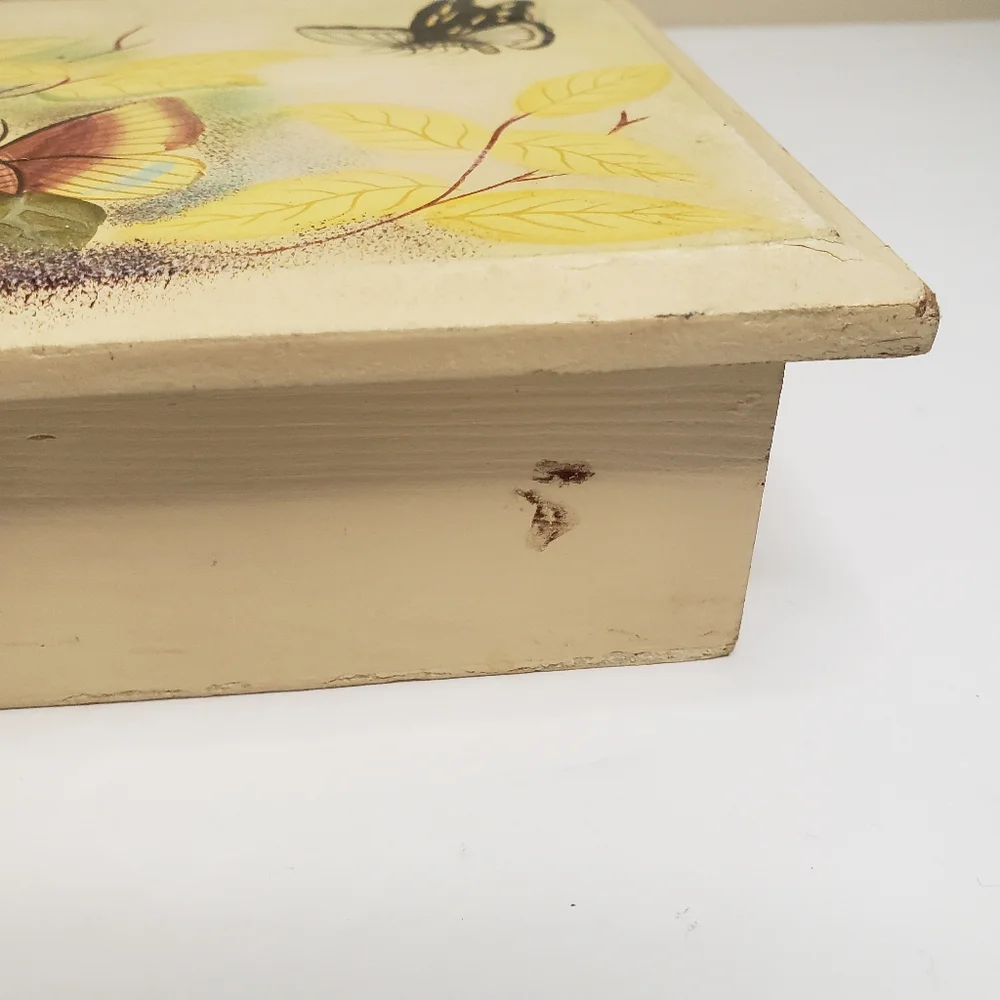 vintage recipe box design with butterflies. 167